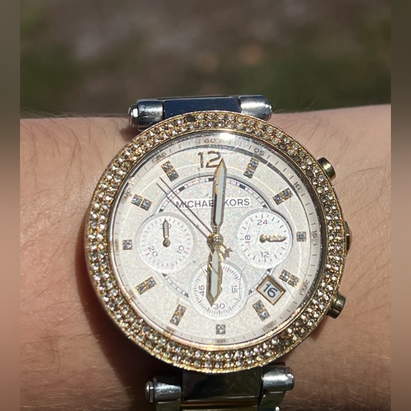 Two Toned Gold & Silver Micheal Kors Watch - Picture 5 of 8